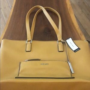 Nine West World Explorer tote